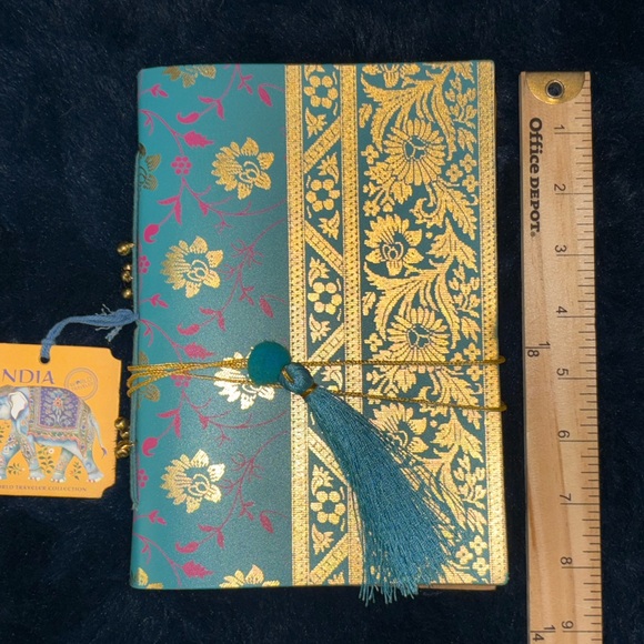 NWT- Green and Gold Floral Journal with gold beads and tassel💙 - Picture 8 of 10